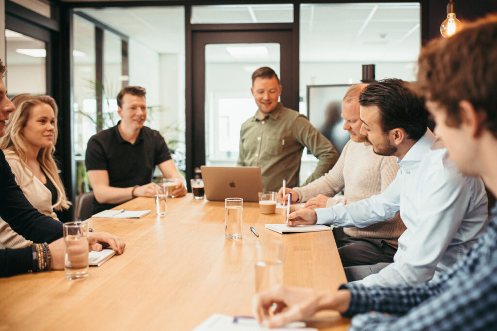 Het team achter de narrowcasting software van Viewie Media