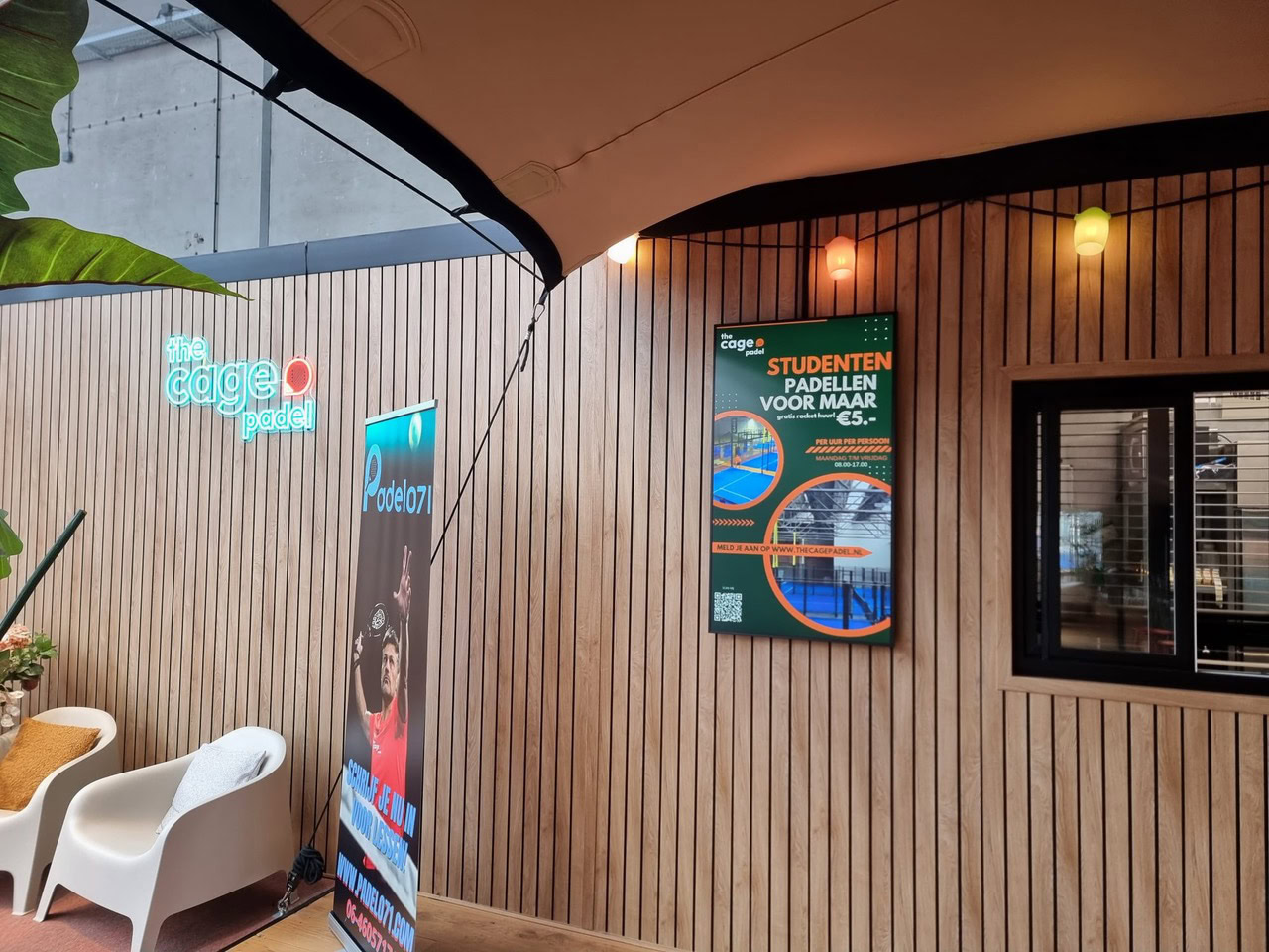 digitale informatieschermen met keuken- en foodvideo’s via narrowcasting software