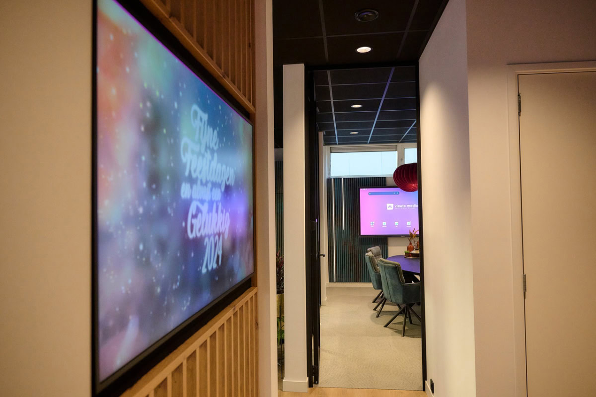 Custom slides voor unieke interne communicatie op narrowcasting schermen